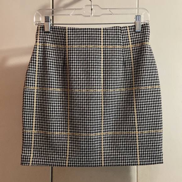 NWT plaid Sanctuary skirt with front buttons - Picture 2 of 3